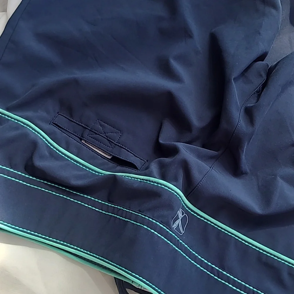 Carve Designs Swim Shorts. Size 6 - Picture 6 of 6